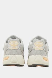 Thumbnail for New Balance - 725 Shoes